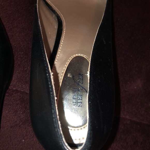 Women’s heels - Picture 1 of 5